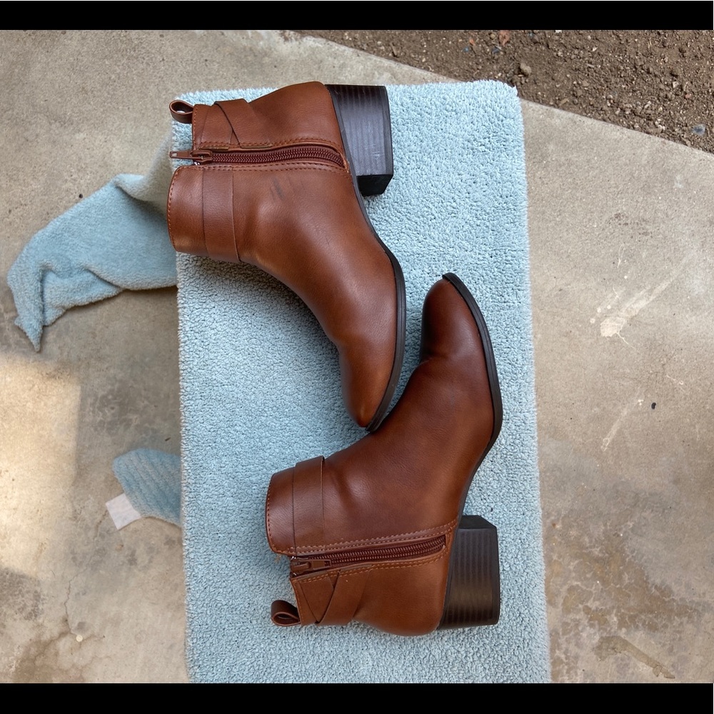 Tan Ankle Boots ALL OFFERS ACCEPTED! - Picture 5 of 7